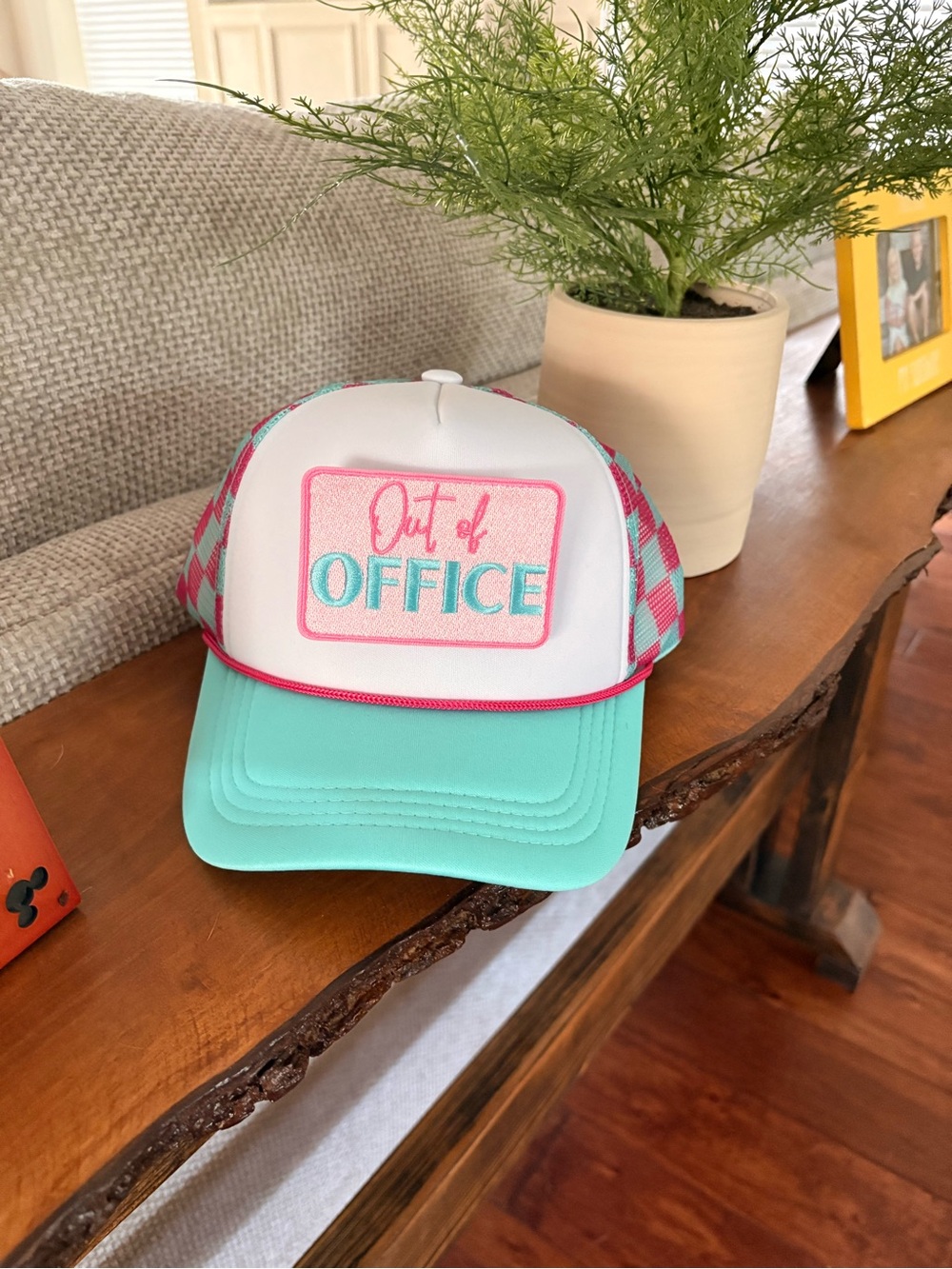 Out of Office Trucker / SnapBack hat - Picture 3 of 4